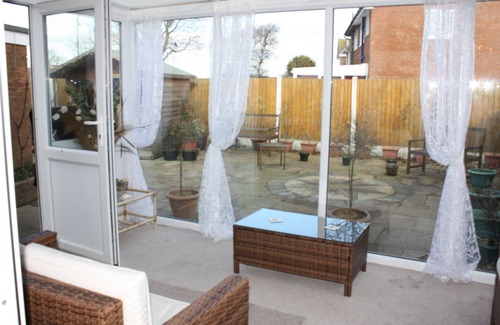 Thornton-Cleveleys House | Mayfield stay 4 to 30 days in 3 bed semi, 2mins to A585. Dogs welcome