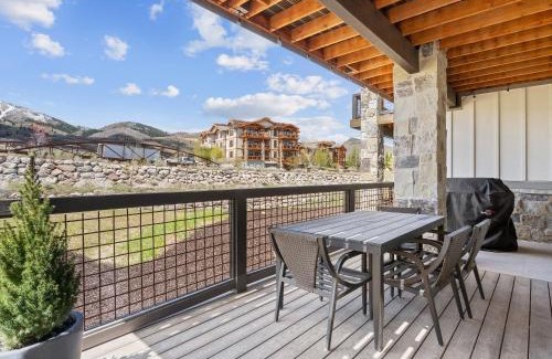 Rio Grande Resort | Mayflower Lakeside 3 Bedroom Mountain Retreat