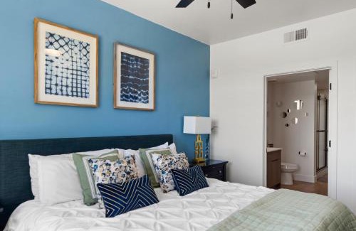 Desert View Village Apartment | Mayo Hospital - King Bed - 5 min to Shopping - Parking S331