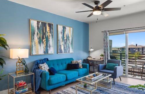 Desert View Village Apartment | Mayo Hospital - King Bed - 5 min to Shopping - Parking S331