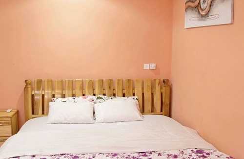 Taifa Hotel | Mays Haven