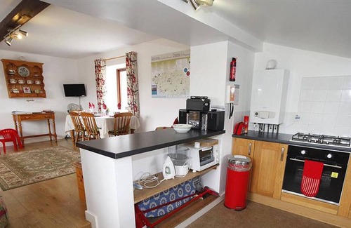Cowbridge House | Maytree Cottage in Vale Of Glamorgan