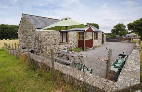 Cowbridge House | Maytree Cottage - Two Bedroom House, Sleeps 4