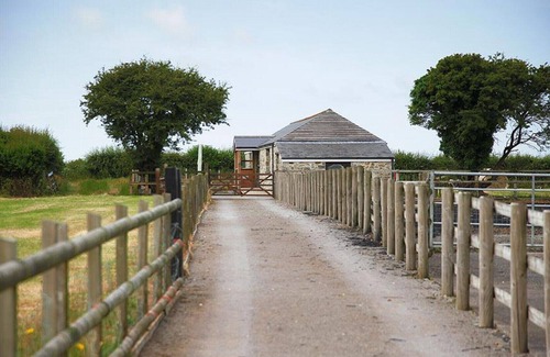 Cowbridge House | Maytree Cottage - Two Bedroom House, Sleeps 4