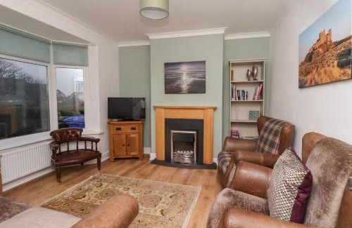 Seahouses House | Maywood
