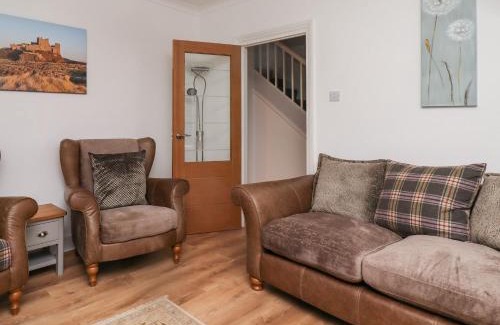 Seahouses House | Maywood