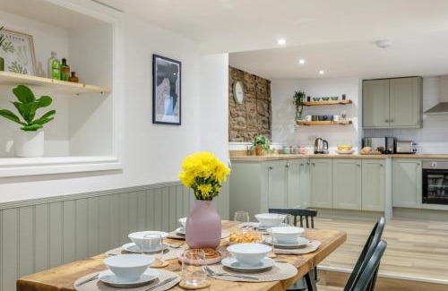 Appledore House | Maze Hill Cottage