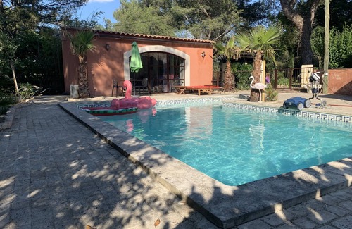 Quartier des Espesses House | Mazet with swimming pool under the pines a few minutes from the city center