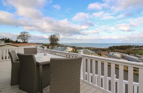 Borth House | McAuliffe Lodge