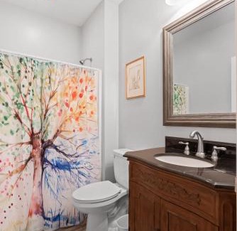 Chattanooga House | McCallie Dugout- 5 mins to Zoo, 10 Mins to Downtown!