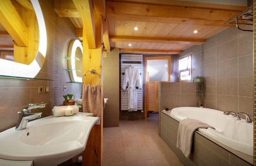 Manigod Ski Chalet | McCanna Lodge - OVO Network