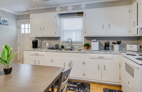 McCormick House | McCormick Vacation Rental: 2 Mi to Lake Thurmond!
