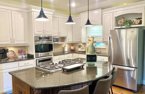 Inman House | McCullough Park - Charming 3-bedroom house with WiFi and AC in Stockbridge