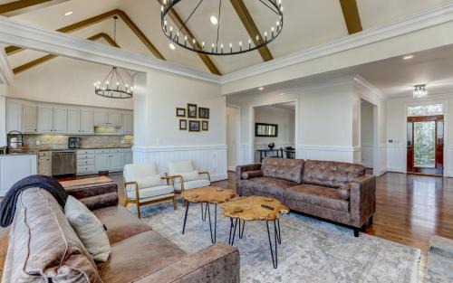 Big Canoe House | McElroy Manor - Luxury and comfort in Big Canoe