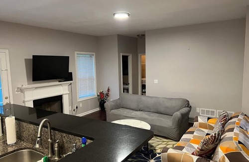 Kennesaw House | McGuire - Spacious 4-Bedroom House in Kennesaw