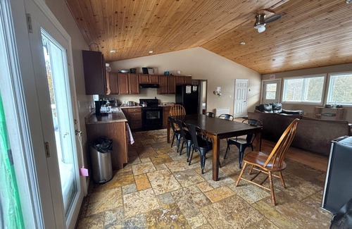 Miller Lake Cabin | McIvor Getaway Cottage - Pet-Friendly Retreat Near Lake Huron – Budget-Friendly!
