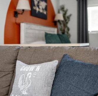 Johnson City House | McKamy Cottage at Wrenwood Ranch, King Bed