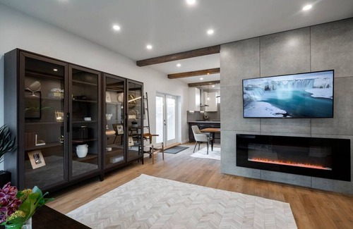 Grandview-Woodland House | Mclean · Stunning 3 bdrm Reno - Few blocks off Commercial