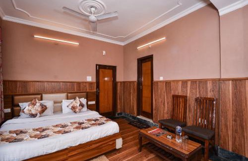 Dharamshala Hotel | Mcleodganj Hotel Varuni Best Budget Hotel Near Dalai Lama Temple