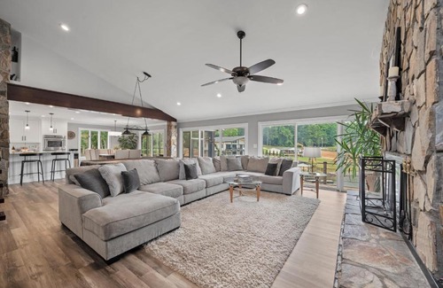 Mooresville House | McNaron Escape
