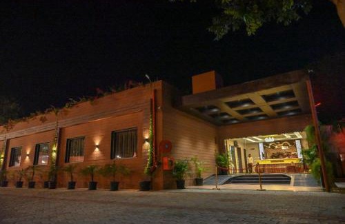 Mathura Hotel | MD FARMS AND RESORTS