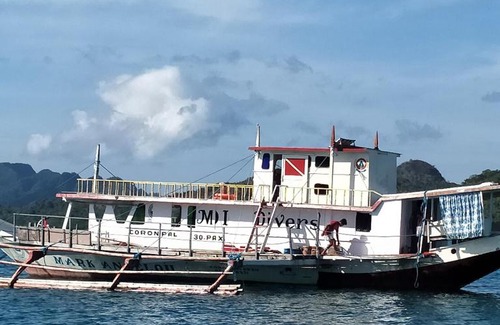 Coron Town Proper Boat Rental | MDI DIVESHOP