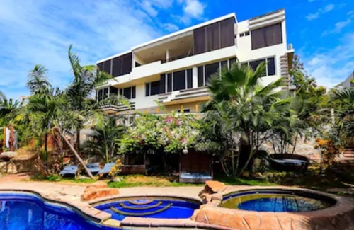 Montanita Hotel | ME Hotel in Montañita Estates