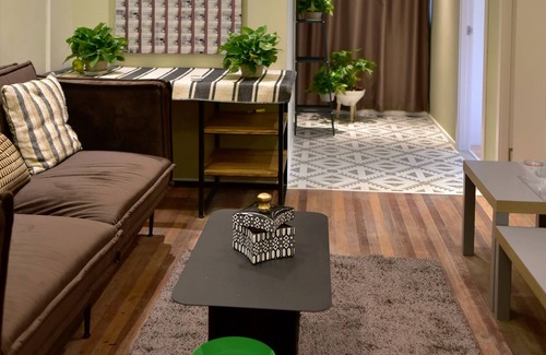 Huaihai Road Commercial Area Apartment | Me too