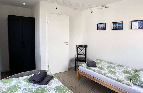 Mechernich Apartment | ME14 cozy 3 BR + Livingroom * Smart TV * Wifi * fully equipped kitchen