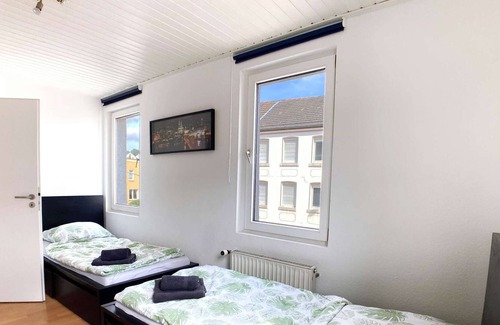 Mechernich Apartment | ME14 cozy 3 BR + Livingroom * Smart TV * Wifi * fully equipped kitchen