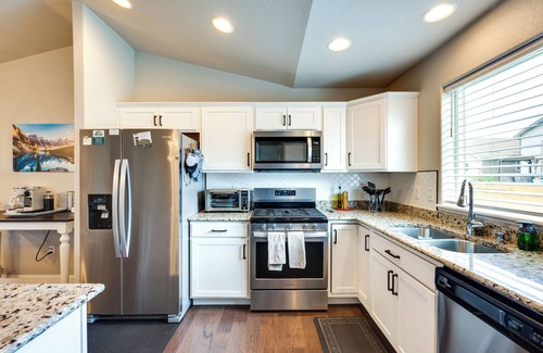Longmont House | Mead Vacation Rental: Fenced Backyard & Fire Pit!