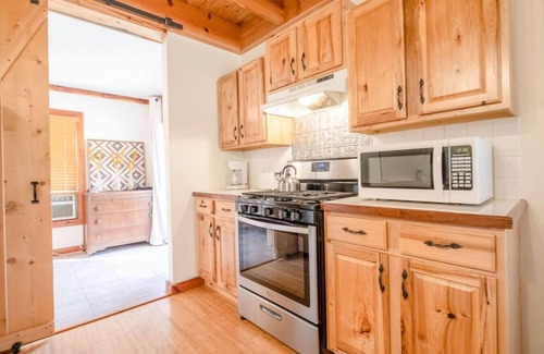 Newnata Cabin | Meadow Cabin on Sylamore Creek