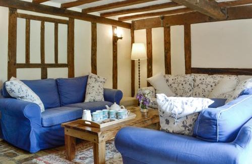 Halesworth House | Meadow Cottage