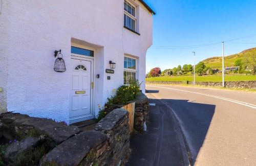 Staveley House | Meadow Cottage