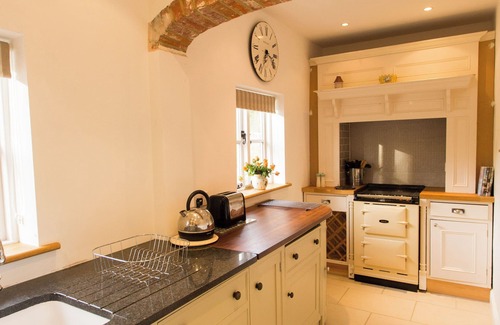 Petham Cottage | Meadow Cottage is a delightful, secluded 4 bedroom, detached period cottage.