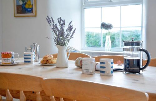 Mylor Churchtown House | Meadow House