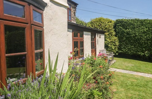 Pensilva Cottage | MEADOW LEA, pet friendly, character holiday cottage in Pensilva