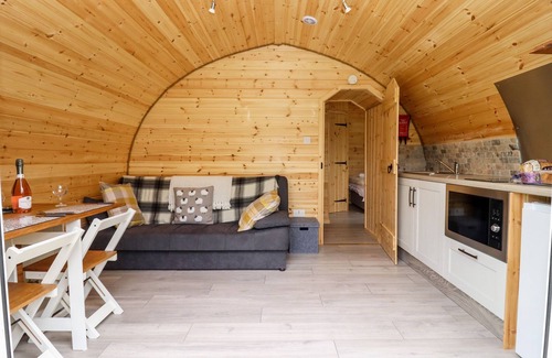 Blaisdon Cottage | Meadow Lodge @ Berrys Place Farm