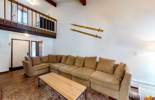 Frisco House | Meadow Lodge - Dog Friendly!