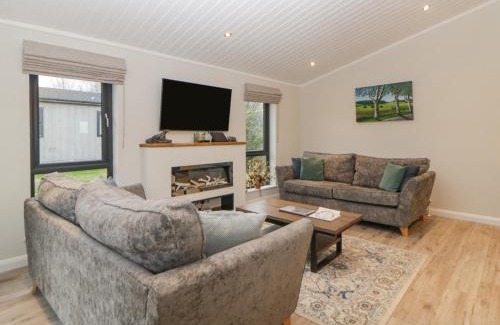 Lifton House | Meadow Lodge