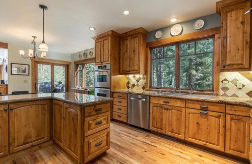 Truckee House | Meadow Magic: Tranquil 4BR+ Retreat Backing onto Open Space!