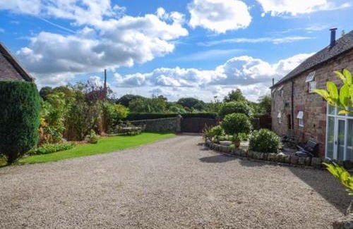 Ipstones House | Meadow Place