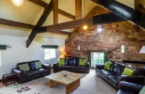 Ipstones House | Meadow Place