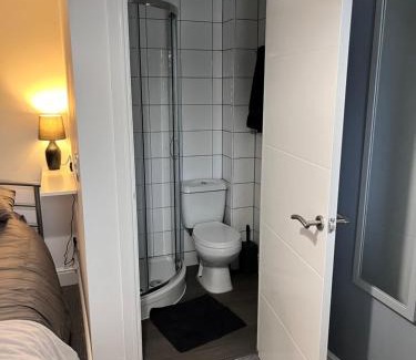 Avonmouth House | Meadow Street Rooms