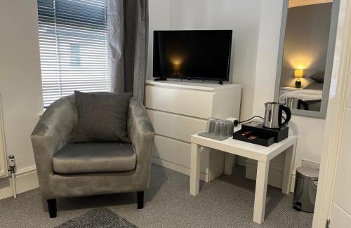 Avonmouth House | Meadow Street Rooms