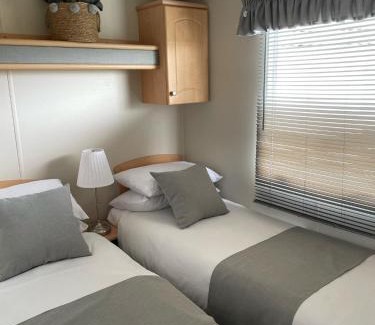 Padstow Other | Meadow & Tide