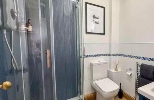 Dilhorne House | Meadow View Cottage - cosy, romantic & 20 mins from Alton Towers