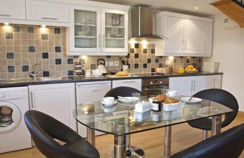 Ivybridge House | Meadow View
