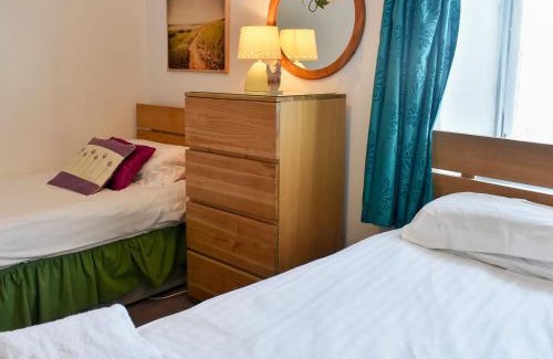 Staveley House | Meadowbank Lodge