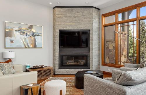 Mountain Village Ski Chalet | Meadows Run Modern by Exceptional Stays